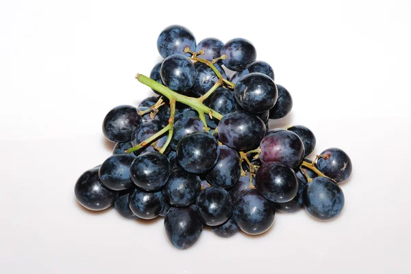Синій виноград зверху — стокове фото