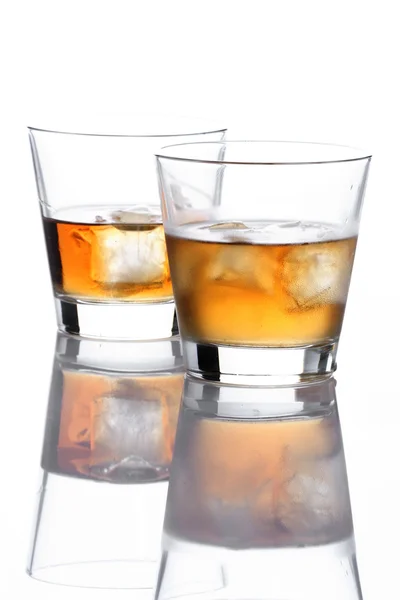 Két whiskey üvegek Jogdíjmentes Stock Képek