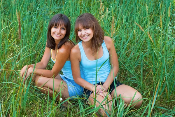 Two beautiful sisters — Stock Photo, Image