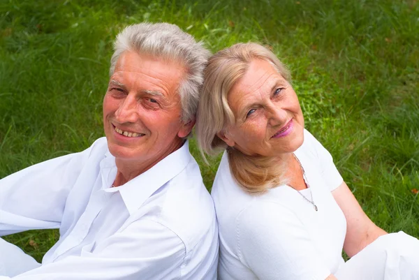 Elderly couple in white — Stock Photo, Image