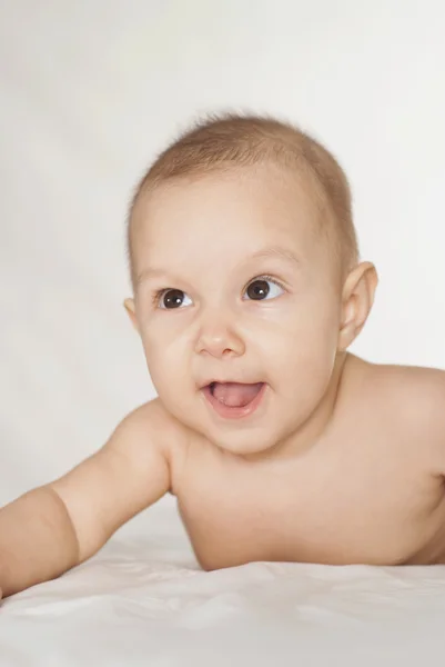 Retrato de un bebé agradable — Foto de Stock