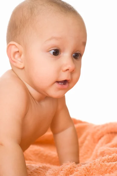 Bebê em uma toalha — Fotografia de Stock