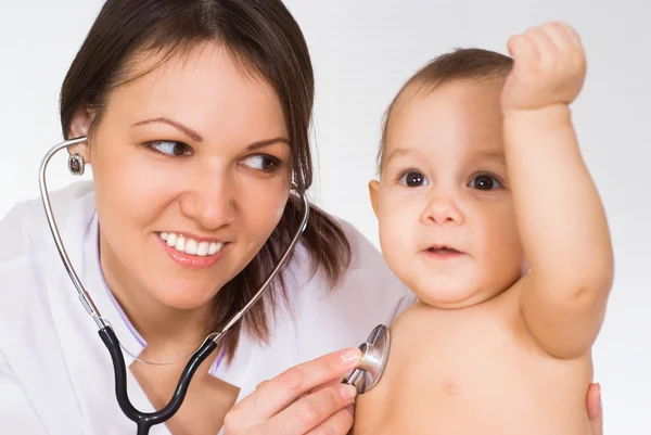 Bellissimo medico con neonato — Foto Stock