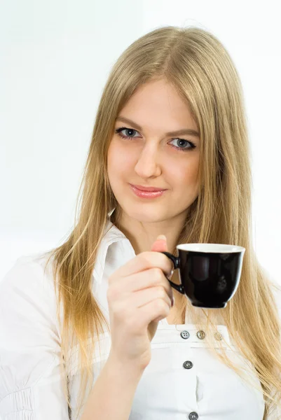 Симпатична бізнес-леді з чорною чашкою — стокове фото