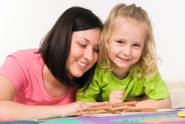 Beautiful mom and daughter — Stock Photo, Image