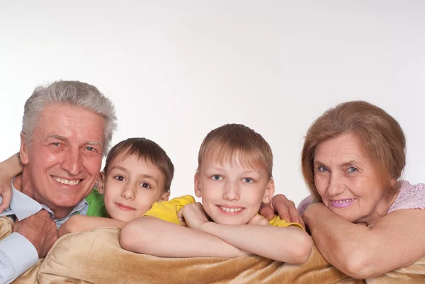 Großeltern und Enkel — Stockfoto