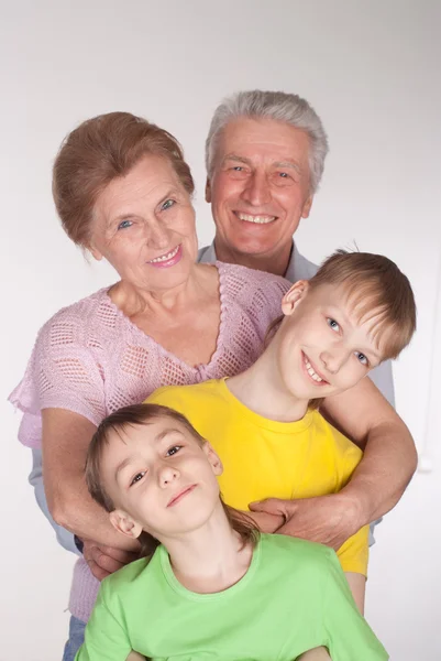 Бабушки и внуки — стоковое фото
