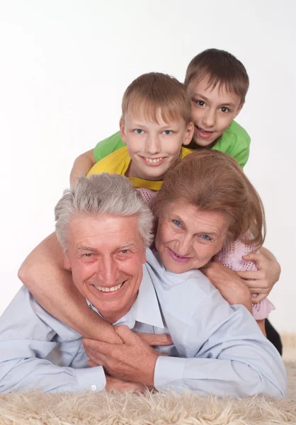 Nonni e nipoti — Foto Stock