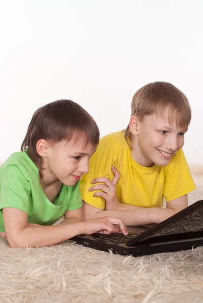 Two brothers playing — Stock Photo, Image