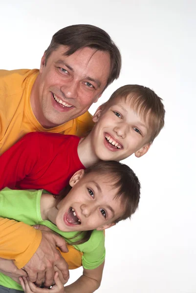 Divertido papá y dos hijos — Foto de Stock