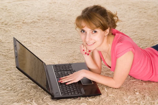 Beautiful girl with laptop — Stock Photo, Image