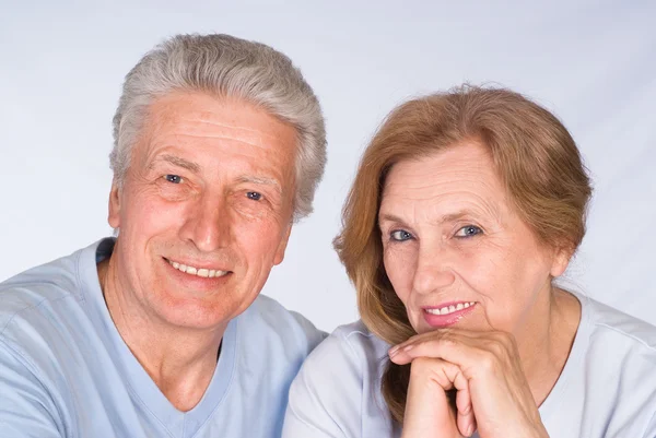 Schattig bejaarde echtpaar — Stockfoto
