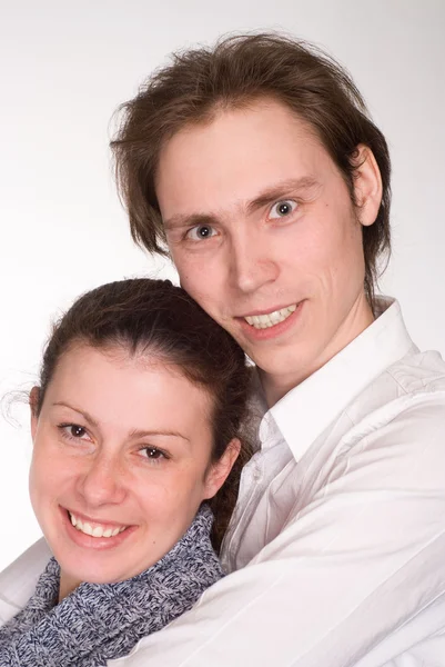 Jovem casal em branco — Fotografia de Stock
