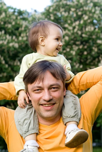 Smiling dad and baby — Stock Photo, Image