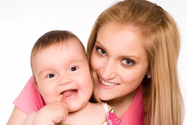 Usměvavá maminka a děťátko — Stock fotografie