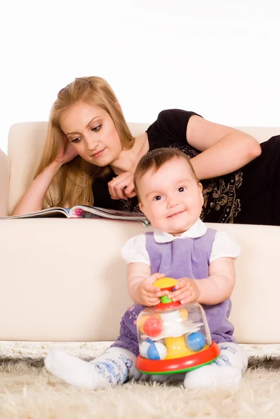 Mom with her little daughter — Stock Photo, Image