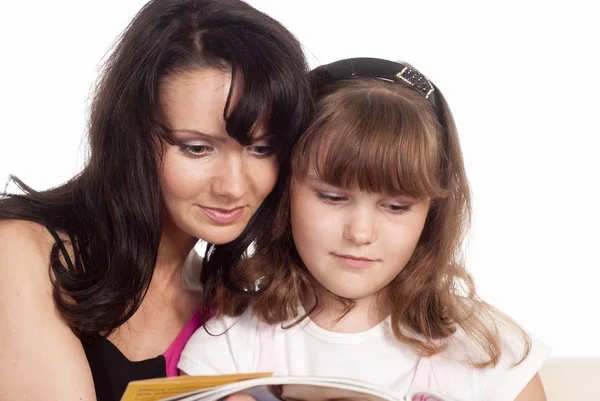 Maman et enfant lecture — Photo