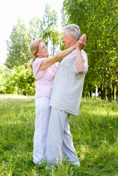 Starsze pary taneczne — Zdjęcie stockowe