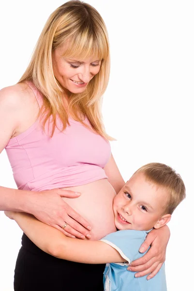 儿子与她怀孕的妈妈 — 图库照片