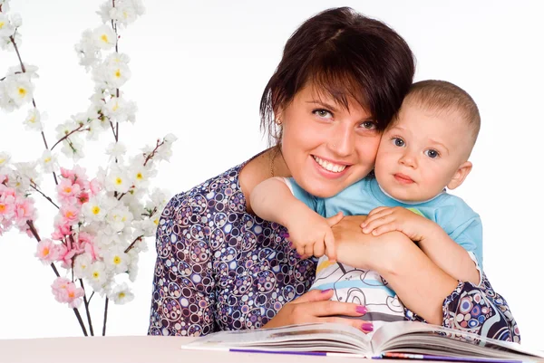 Mom read with baby — Stock Photo, Image