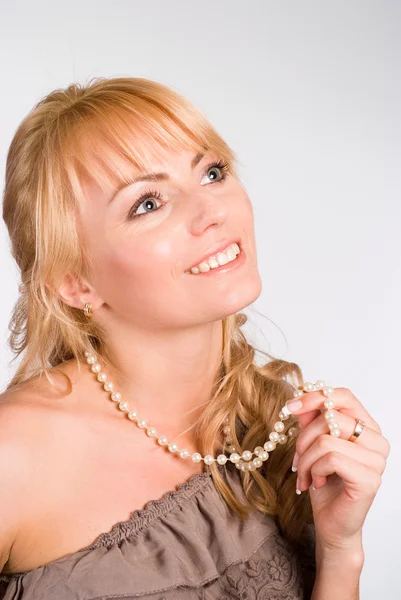 Fată drăguță zâmbind — Fotografie, imagine de stoc