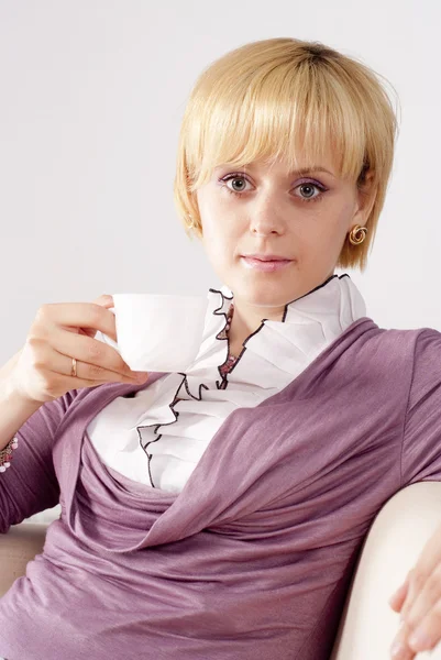 Chica con taza — Foto de Stock