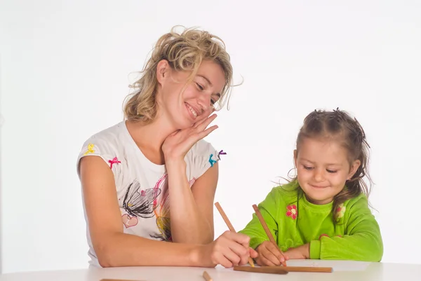 Mom with daughter drawing — Stock Photo, Image