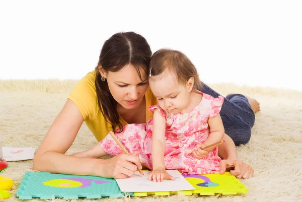 Mom plays with daughter — Stock Photo, Image