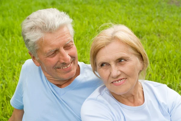 Bejaarde echtpaar samen — Stockfoto