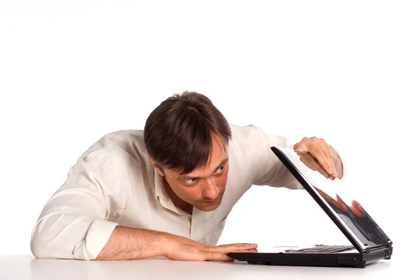 Homme mignon avec ordinateur portable — Photo
