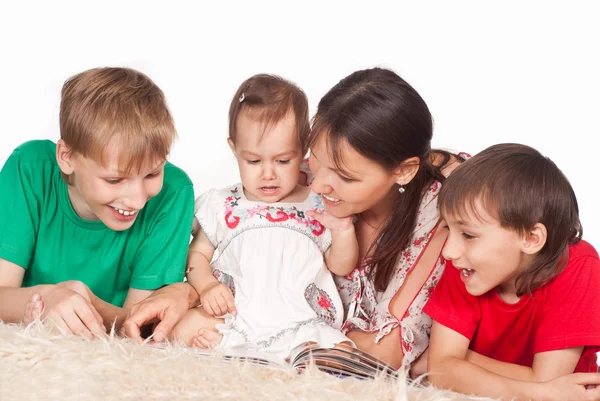 Rodziny na dywan — Zdjęcie stockowe