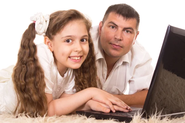 Otec a dcera s počítačem — Stock fotografie