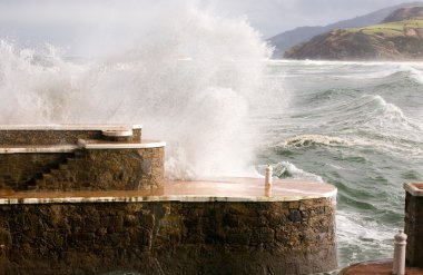 Temporal en la Costa Vasca clipart