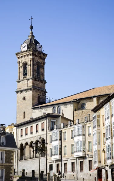 stock image Cuesta e Iglesia de San Vicente en Vitoria-Gasteiz