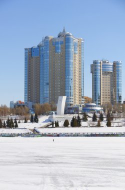 Samara volga Nehri'nde şehir görüntüsü