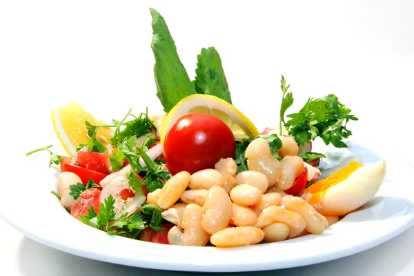 Delicious fresh salad with beans and tomatoes — Stock Photo, Image