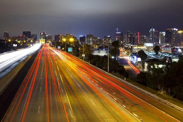 圣地亚哥的天际线、 高速公路 — 图库照片