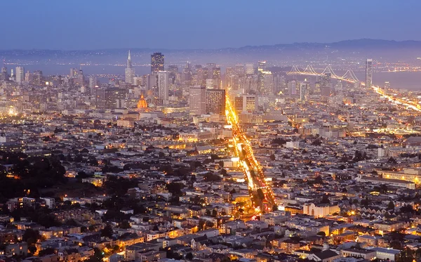 ダウンタウン サンフランシスコ夕暮れ — ストック写真