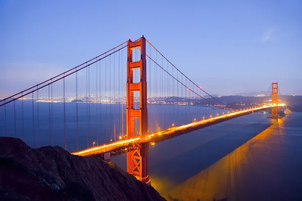 Golden Gate Bridge à noite — Fotografia de Stock