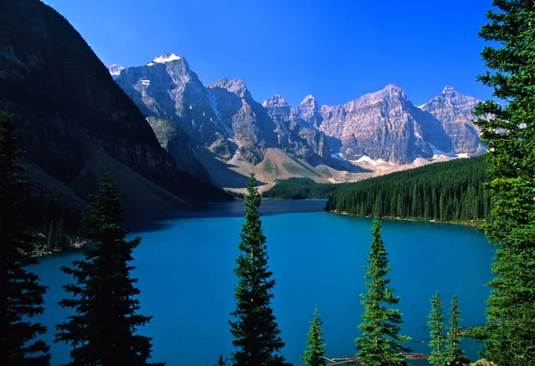 Maroon Lake, Banff Park, Alberta — Stock Photo, Image