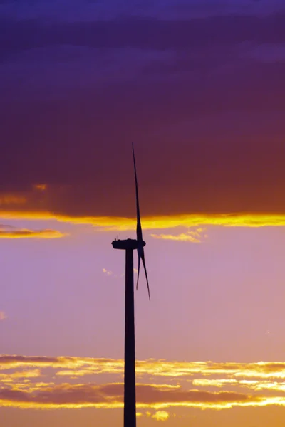 日没の風車 — ストック写真