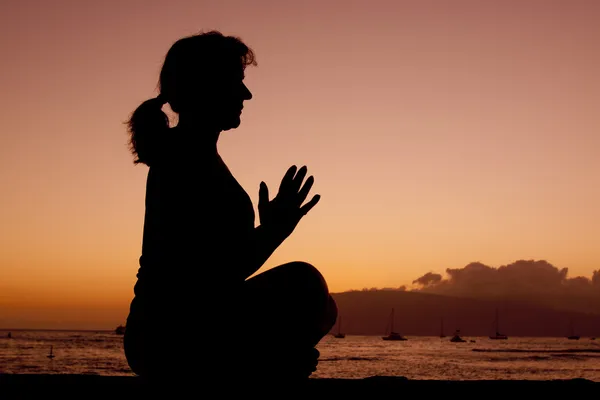 Jóga meditace v západu slunce — Stock fotografie