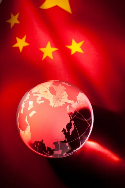 Σημαία του πλανήτη και την Κίνα — Φωτογραφία Αρχείου