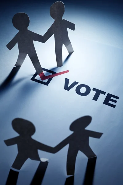 Vote and Paper Chain Men — Stock Photo, Image