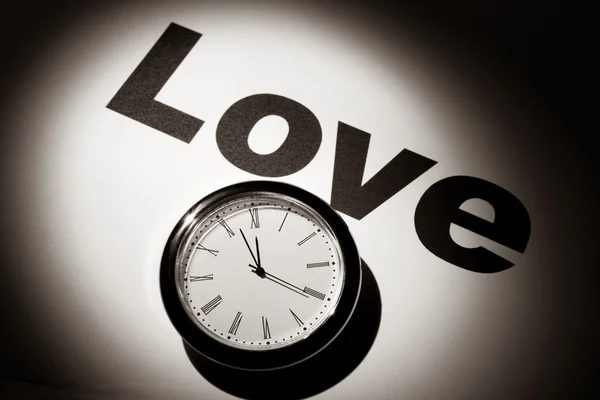 Love and clock — Stock Photo, Image