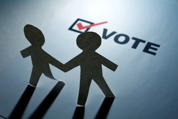 투표와 종이 남자 체인 — 스톡 사진