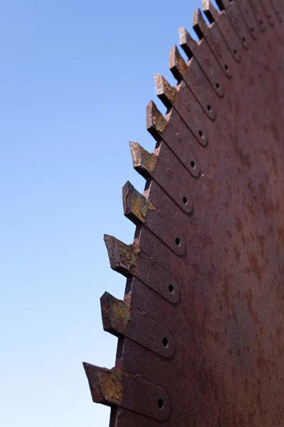 Sierra circular de hierro oxidado —  Fotos de Stock