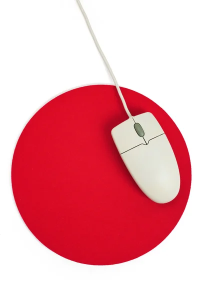 Souris d'ordinateur et tapis de souris rouge — Photo