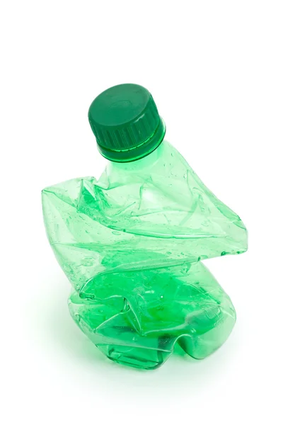 Zgnieciony zielone butelki wody — Zdjęcie stockowe