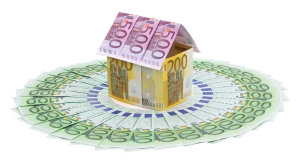 Casa fatta di banconote in euro . — Foto Stock
